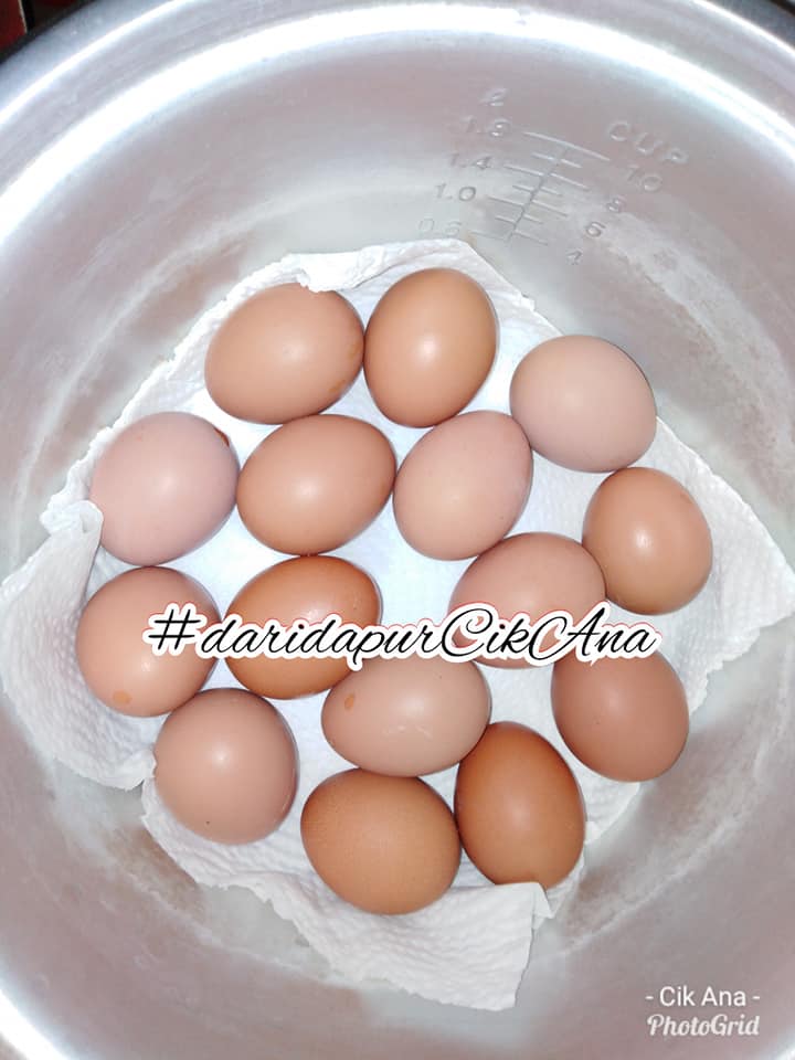 Cara Mudah Rebus Telur Tanpa Air. Hasilnya Telur Masak Cantik Dan Tak