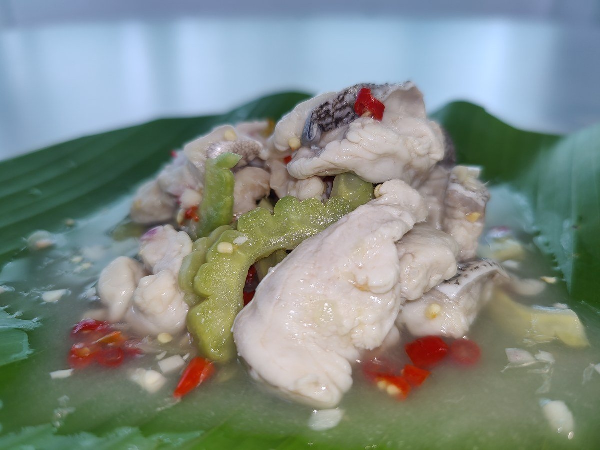 Hinava tradisional Sabah berasaskan ikan dengan limau dan cili