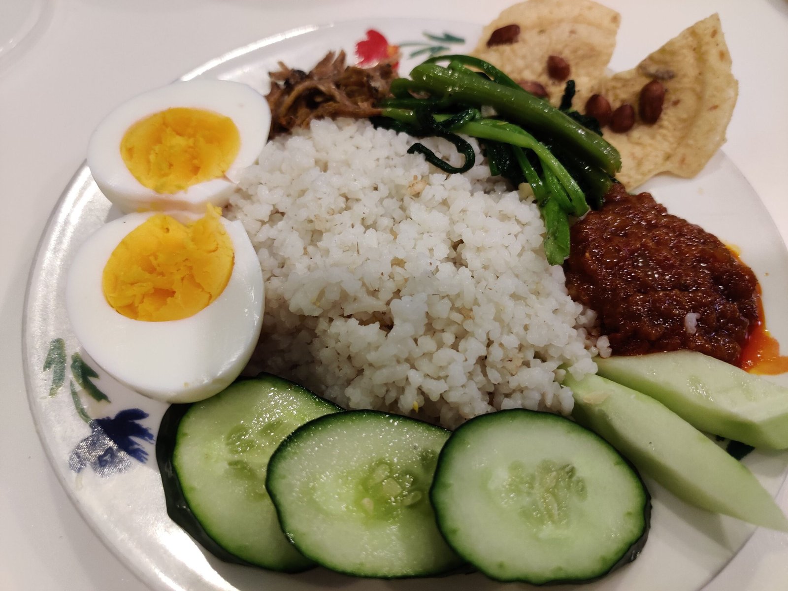 Contoh nasi lemak buatan rumah, bukan hidangan Wanjo.