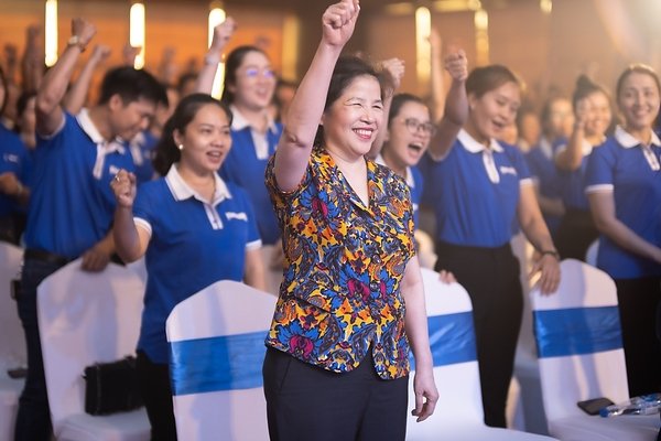 Mai Kieu Lien with Vinamilk's next generation