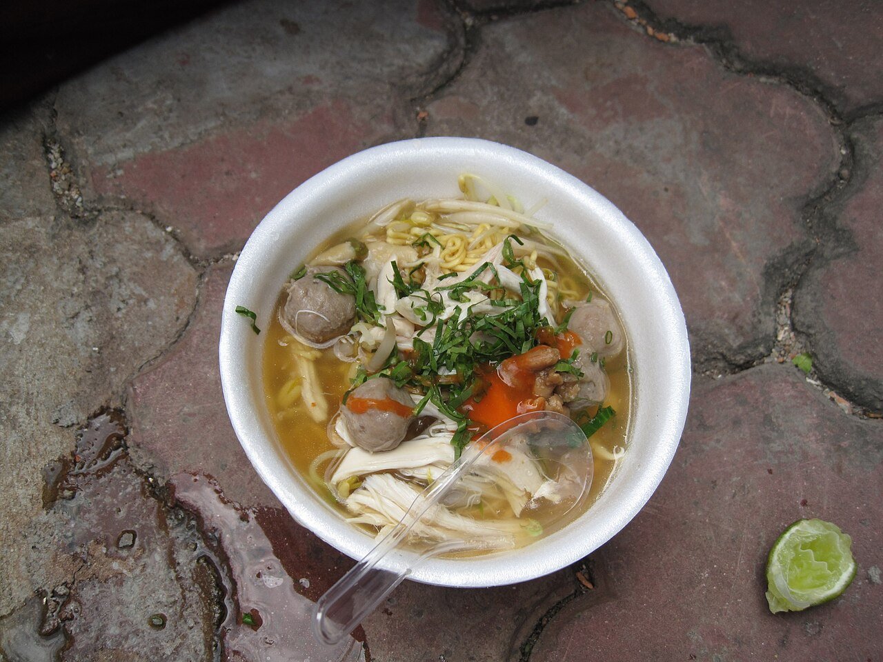 Phnom Penh-style noodle soup served in a bowl