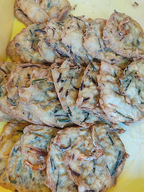 Foto ilustrasi cucur udang, bukan hasil Puan Fadzilah