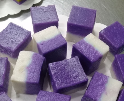 Kuih talam berlapis dalam foto ilustrasi, bukan kuih Puan Fadzilah