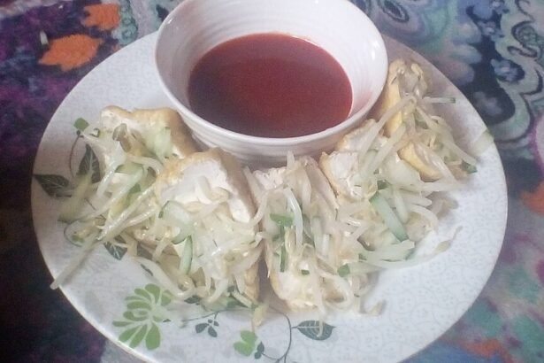 Tauhu sumbat served with sambal cili