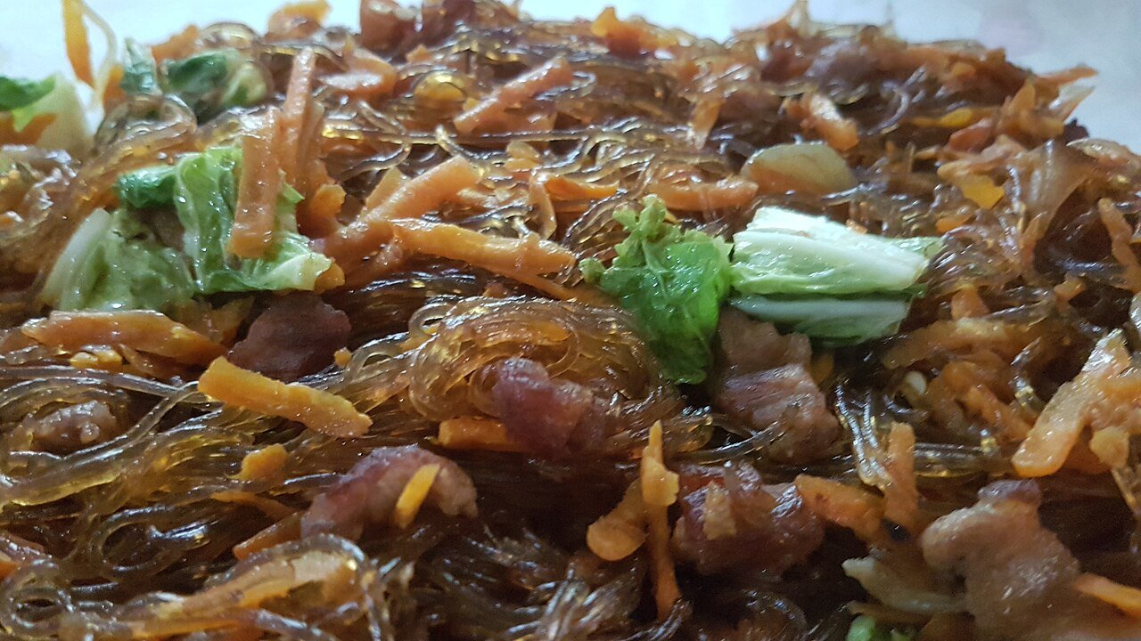 Another plate of Filipino pancit bihon